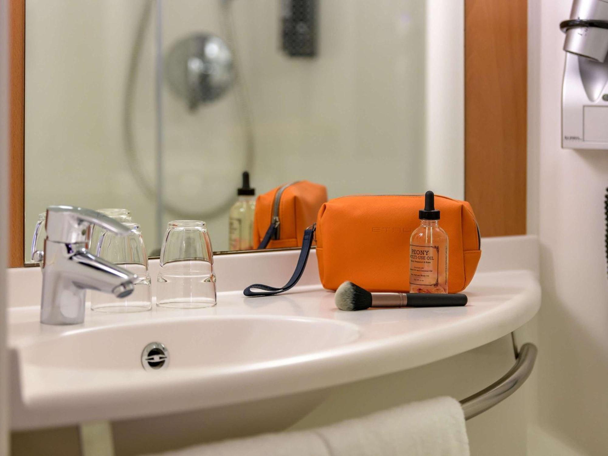 Ibis Stuttgart Airport Messe Otel Leinfelden-Echterdingen Dış mekan fotoğraf